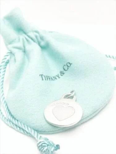 Tiffany sales clinique necklace